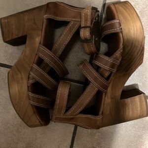 Roan Leather and Wood Heels SZ 10